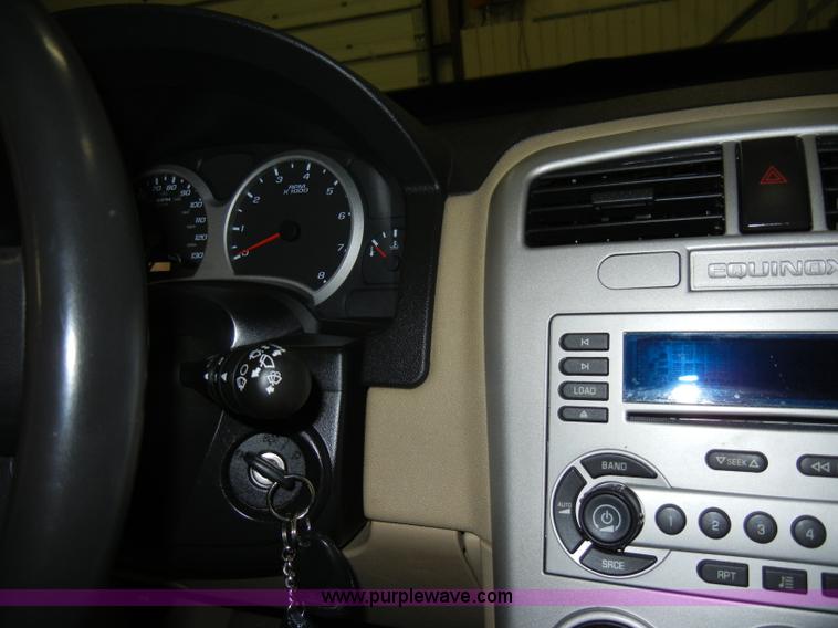 image for item A3449 2005 Chevrolet Equinox LT AWD SUV