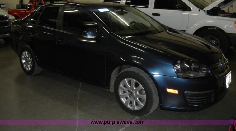 image for item A3450 2006 Volkswagen Bora Non-repairable certificate, parts only