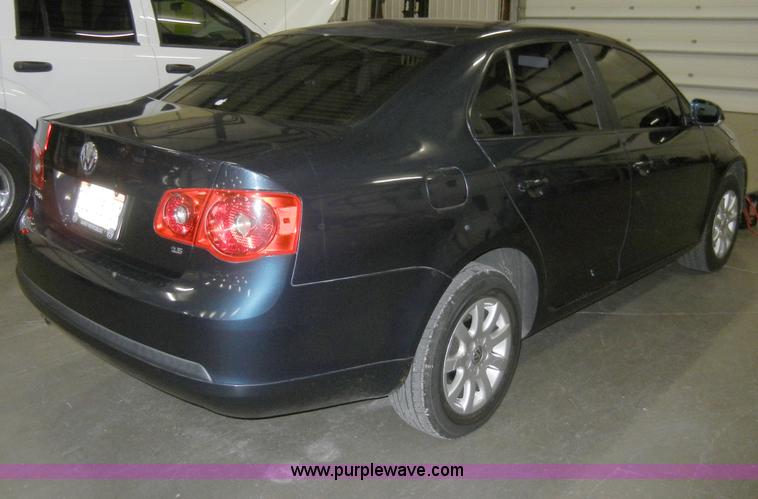 image for item A3450 2006 Volkswagen Bora Non-repairable certificate, parts only
