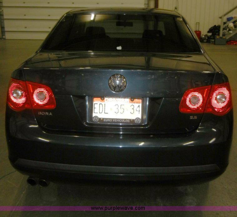 image for item A3450 2006 Volkswagen Bora Non-repairable certificate, parts only