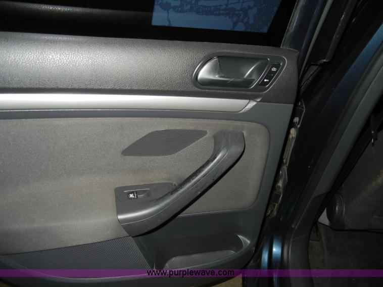 image for item A3450 2006 Volkswagen Bora Non-repairable certificate, parts only