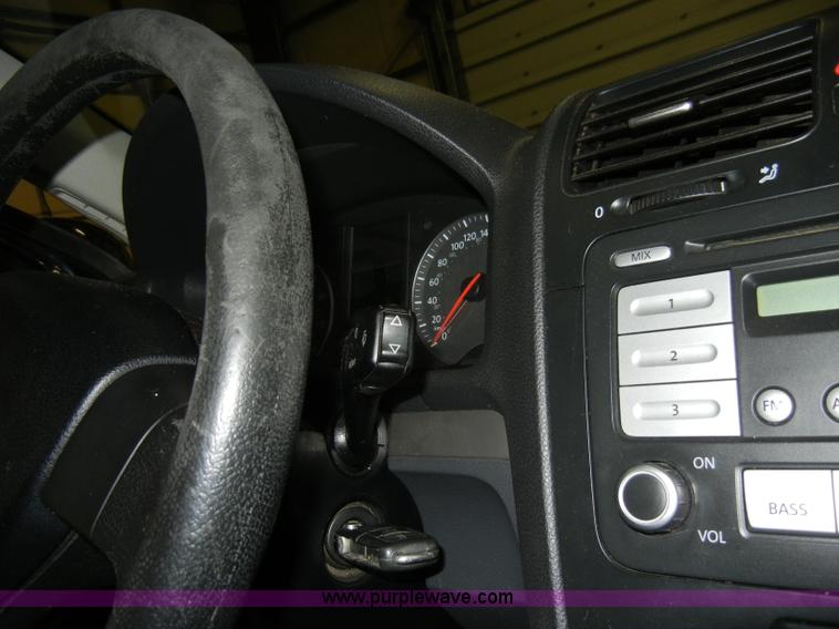 image for item A3450 2006 Volkswagen Bora Non-repairable certificate, parts only