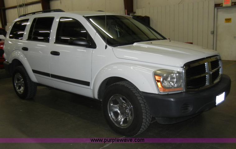 image for item A3455 2006 Dodge Durango SXT SUV Non-repairable certificate, parts only