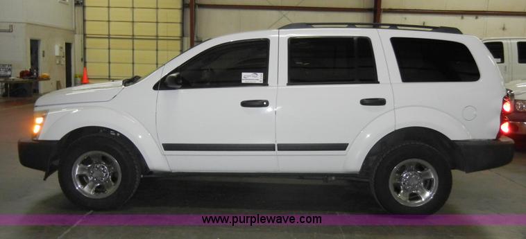 image for item A3455 2006 Dodge Durango SXT SUV Non-repairable certificate, parts only