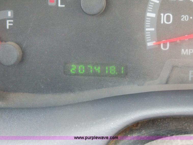 image for item A1803 2001 Ford F150 pickup truck