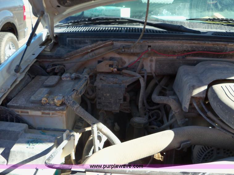 image for item A1803 2001 Ford F150 pickup truck