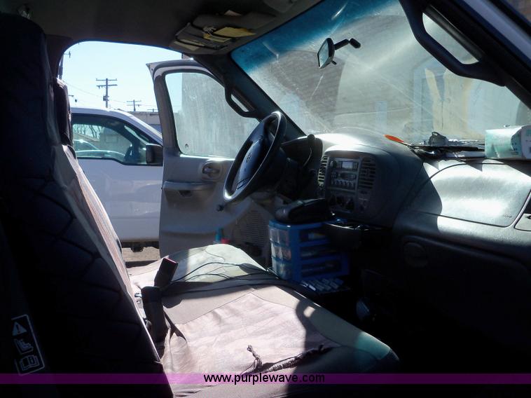 image for item A1803 2001 Ford F150 pickup truck