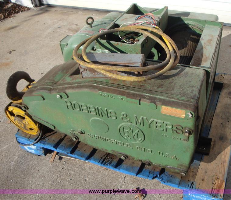 image for item A1811 Overhead hoist