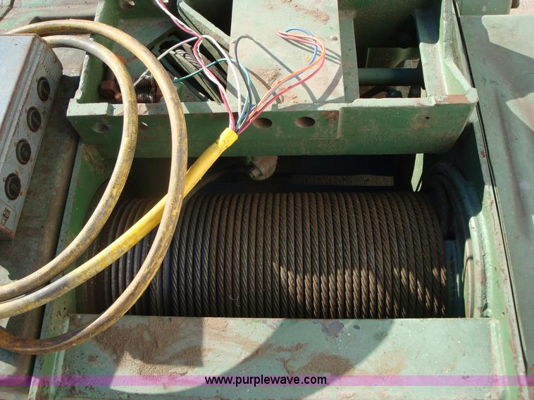 image for item A1811 Overhead hoist