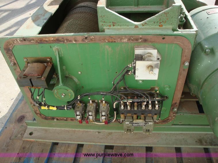 image for item A1811 Overhead hoist