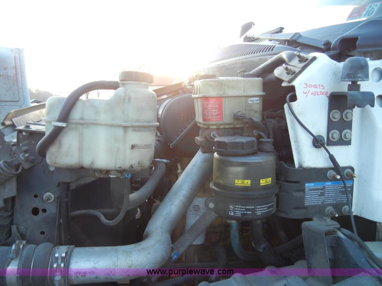 image for item A3436 2003 GMC C6500 TopKick truck