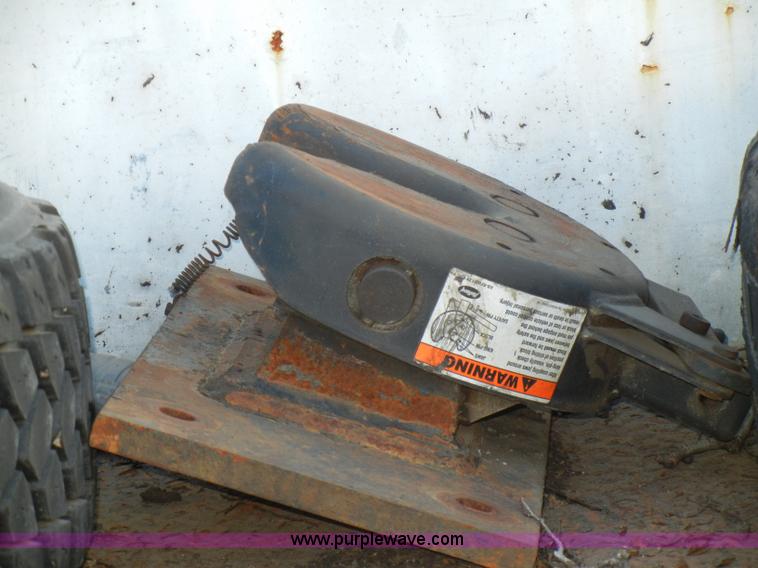 image for item A3436 2003 GMC C6500 TopKick truck