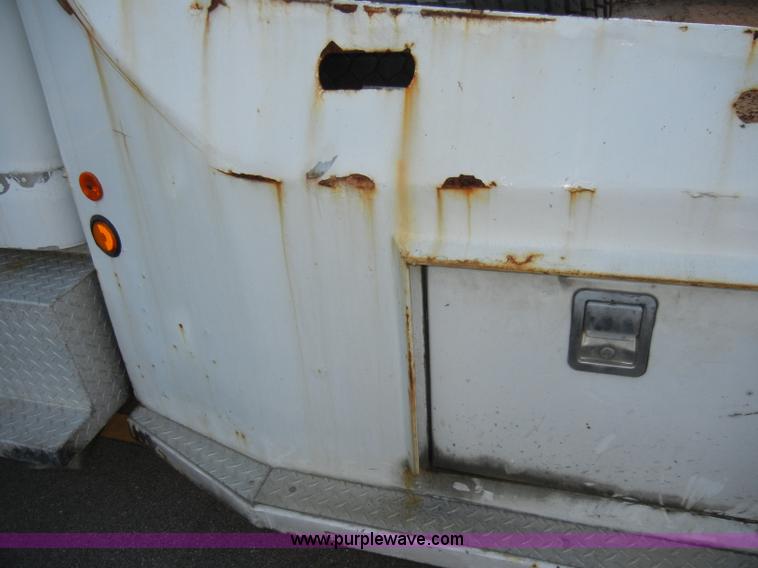 image for item A3436 2003 GMC C6500 TopKick truck