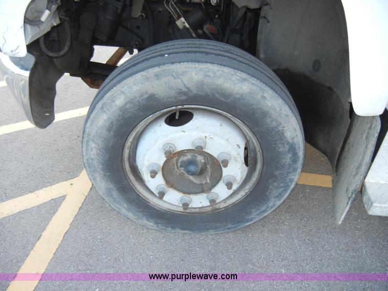 image for item A3436 2003 GMC C6500 TopKick truck