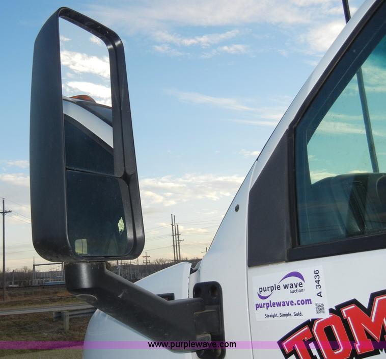 image for item A3436 2003 GMC C6500 TopKick truck