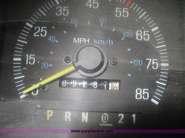 image for item A6029 1991 Ford F350 Custom crew cab pickup truck