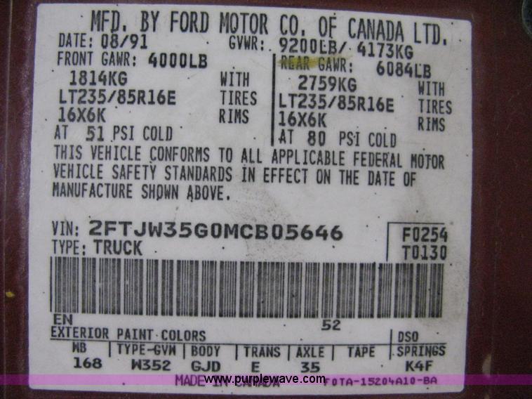 image for item A6029 1991 Ford F350 Custom crew cab pickup truck