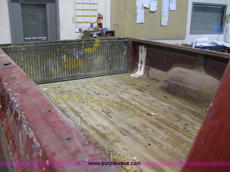 image for item A6029 1991 Ford F350 Custom crew cab pickup truck