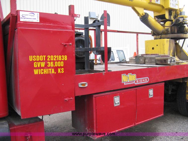 image for item A6030 1984 International 1954 boom truck