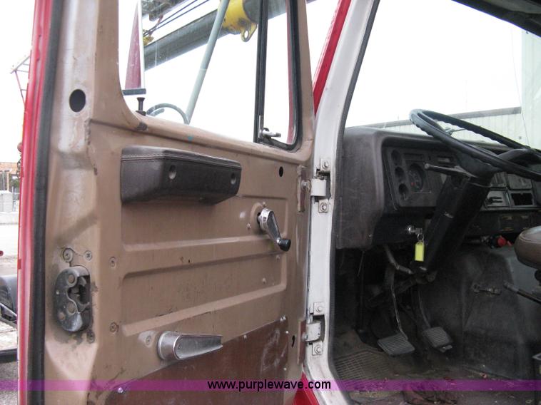 image for item A6030 1984 International 1954 boom truck