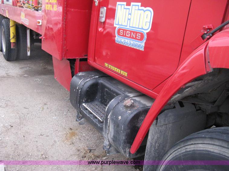 image for item A6030 1984 International 1954 boom truck