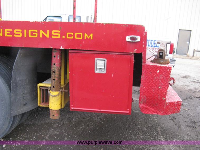 image for item A6030 1984 International 1954 boom truck