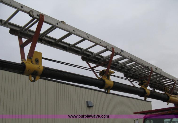 image for item A6030 1984 International 1954 boom truck