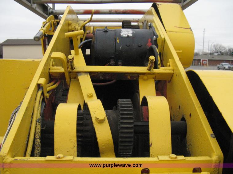 image for item A6030 1984 International 1954 boom truck