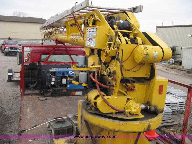 image for item A6030 1984 International 1954 boom truck