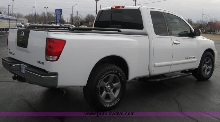 image for item A6040 2005 Nissan Titan SE king cab pickup truck