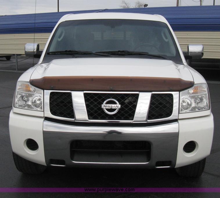 image for item A6040 2005 Nissan Titan SE king cab pickup truck