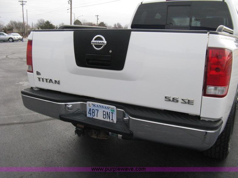 image for item A6040 2005 Nissan Titan SE king cab pickup truck