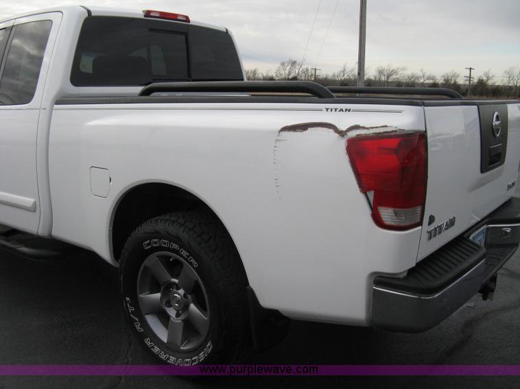image for item A6040 2005 Nissan Titan SE king cab pickup truck