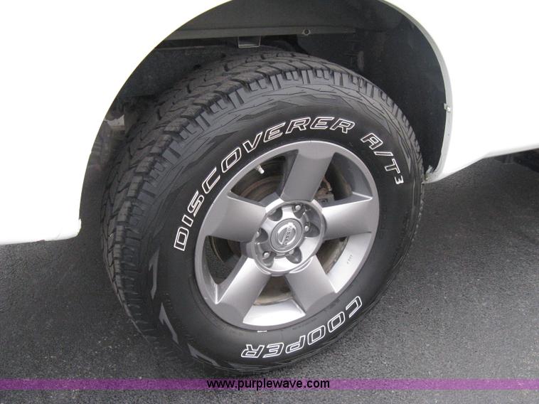 image for item A6040 2005 Nissan Titan SE king cab pickup truck