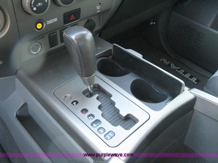 image for item A6040 2005 Nissan Titan SE king cab pickup truck