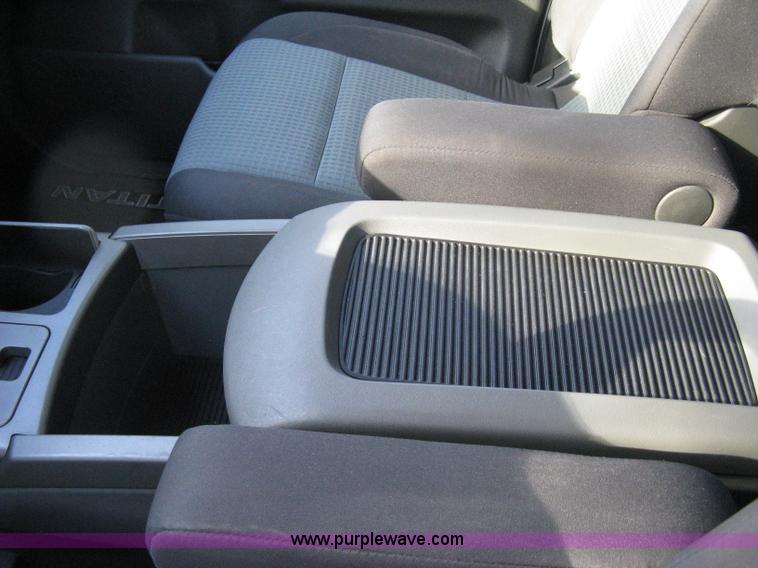 image for item A6040 2005 Nissan Titan SE king cab pickup truck