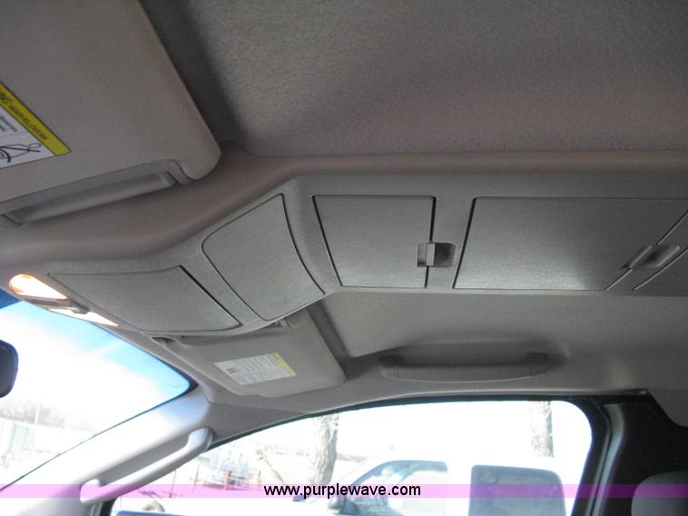 image for item A6040 2005 Nissan Titan SE king cab pickup truck