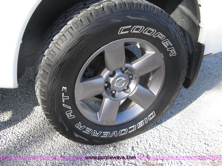 image for item A6040 2005 Nissan Titan SE king cab pickup truck