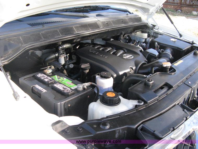 image for item A6040 2005 Nissan Titan SE king cab pickup truck