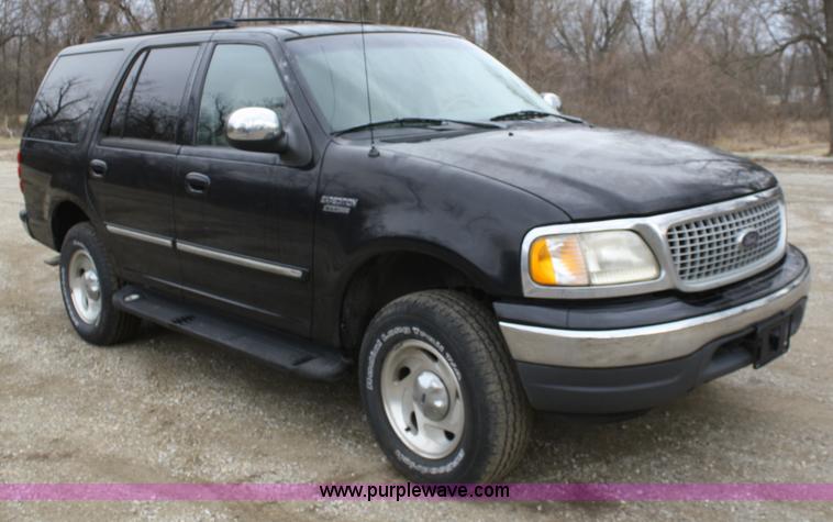 image for item A6685 1999 Ford Expedition XLT SUV