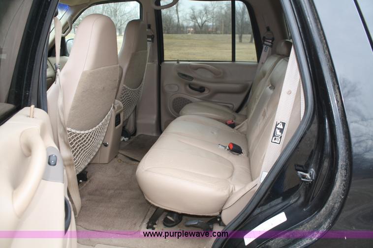 image for item A6685 1999 Ford Expedition XLT SUV