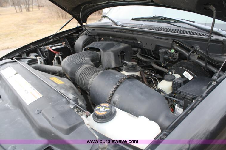 image for item A6685 1999 Ford Expedition XLT SUV