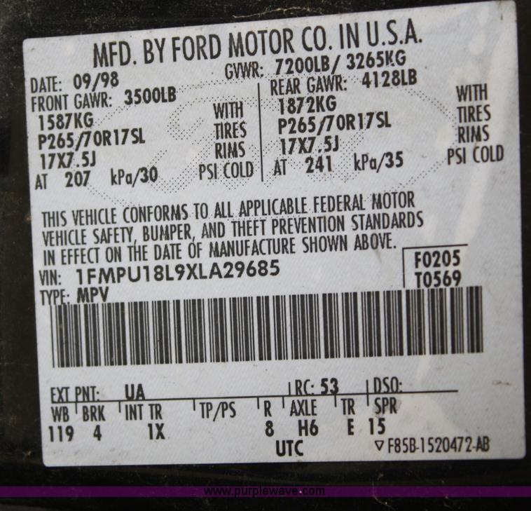 image for item A6685 1999 Ford Expedition XLT SUV