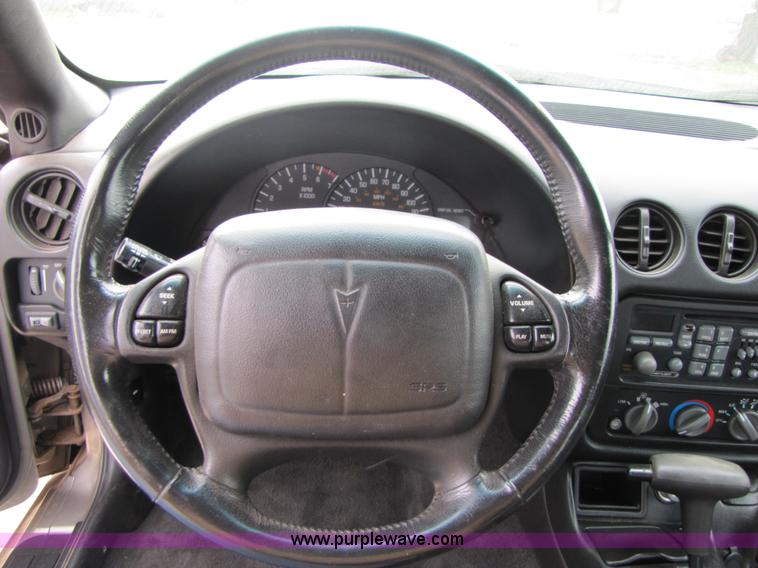 image for item B2168 2000 Pontiac Firebird