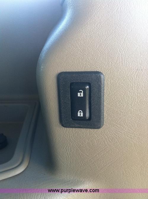 image for item B2169 2003 Hummer H2 SUV