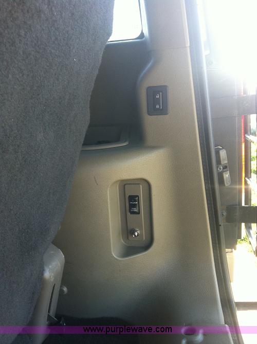 image for item B2169 2003 Hummer H2 SUV