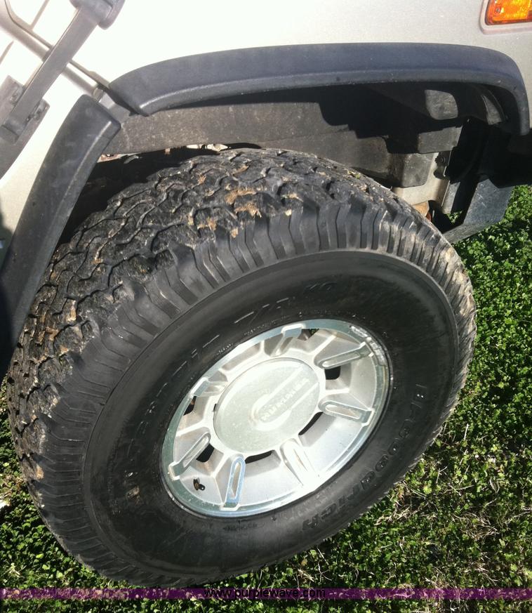 image for item B2169 2003 Hummer H2 SUV