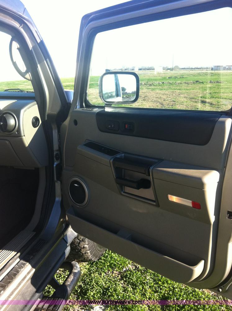 image for item B2169 2003 Hummer H2 SUV