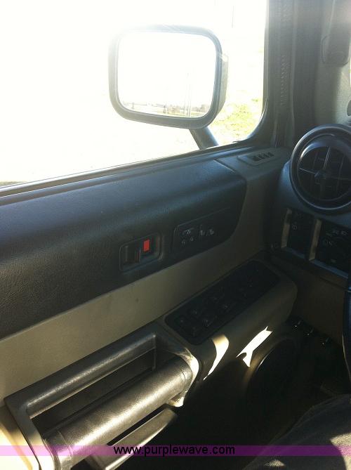 image for item B2169 2003 Hummer H2 SUV