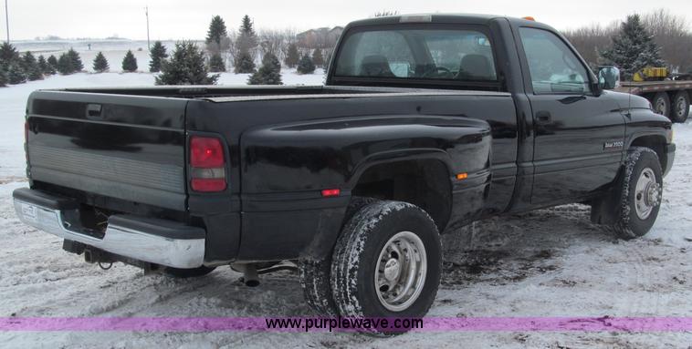 image for item B5094 2001 Dodge Ram 3500 pickup truck